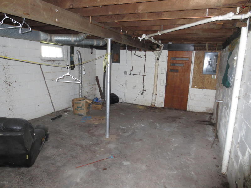 18019555 616 Cypress Street Manistee, Michigan 49660 Ringel Real Estate & Auctions