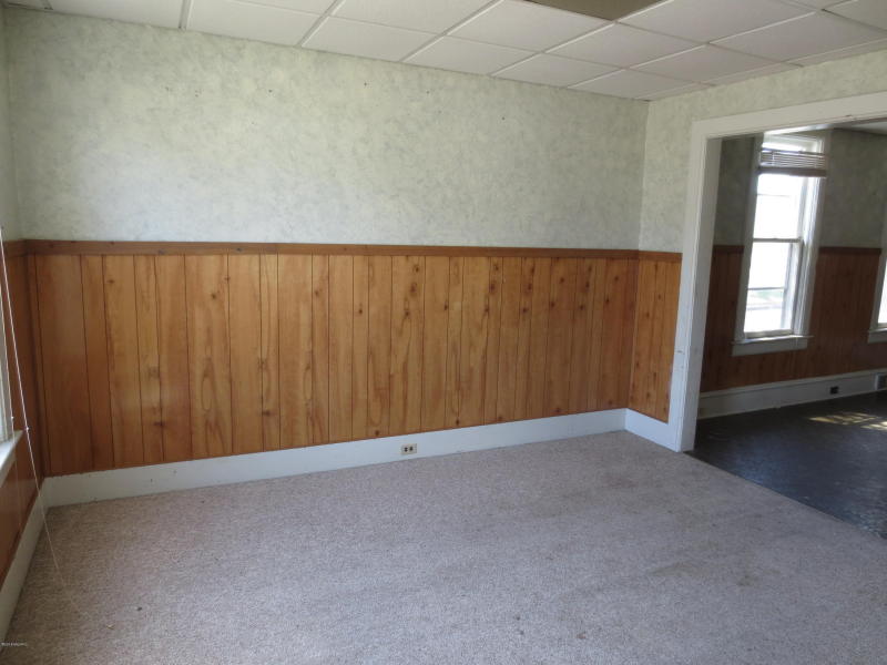 18019555 616 Cypress Street Manistee, Michigan 49660 Ringel Real