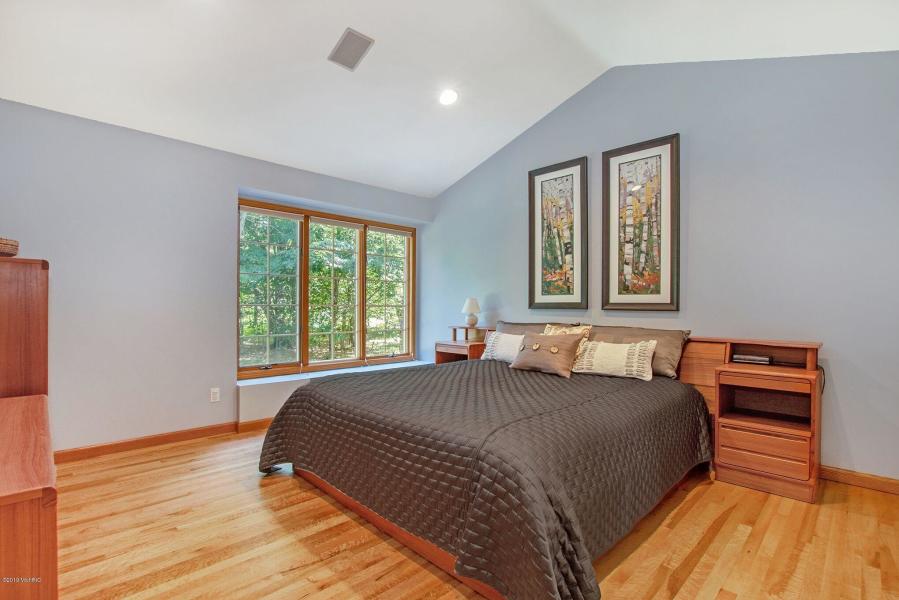 19031461 1920 Blossom Trail Manistee, MI 49660 Ringel Real Estate